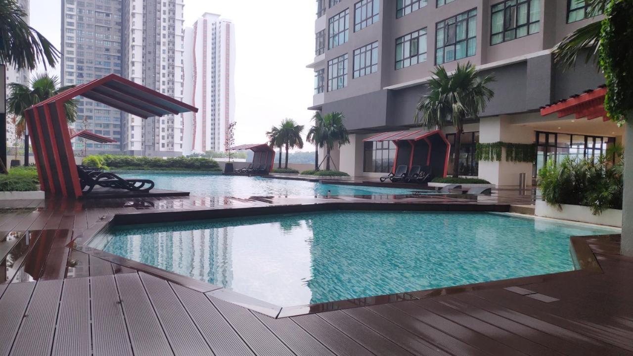 Conezion Luxury 3br For 7pax @ioi Apartment *