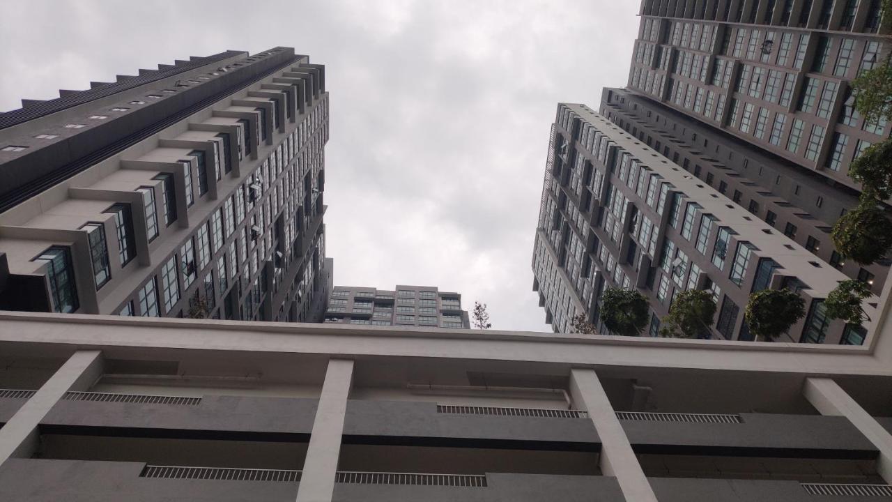 Conezion Luxury 3br For 7pax @ioi