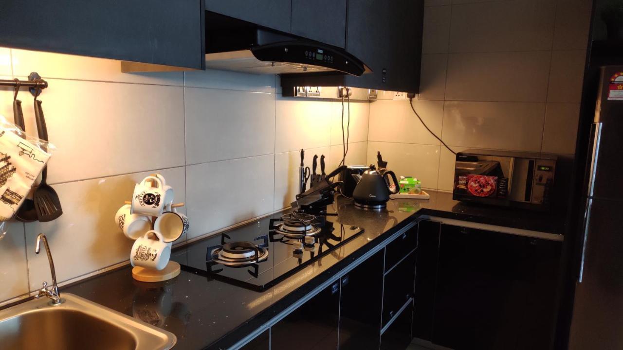 Conezion Luxury 3br For 7pax @ioi Apartment Putrajaya