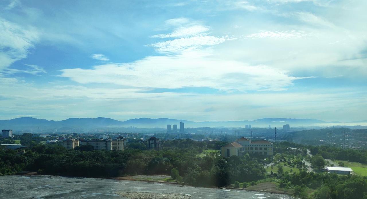 Conezion Luxury 3br For 7pax @ioi Apartment *