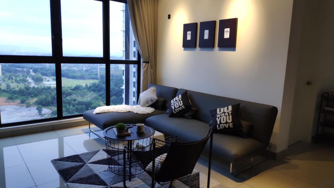 Apartment Conezion Luxury 3br For 7pax @ioi Putrajaya